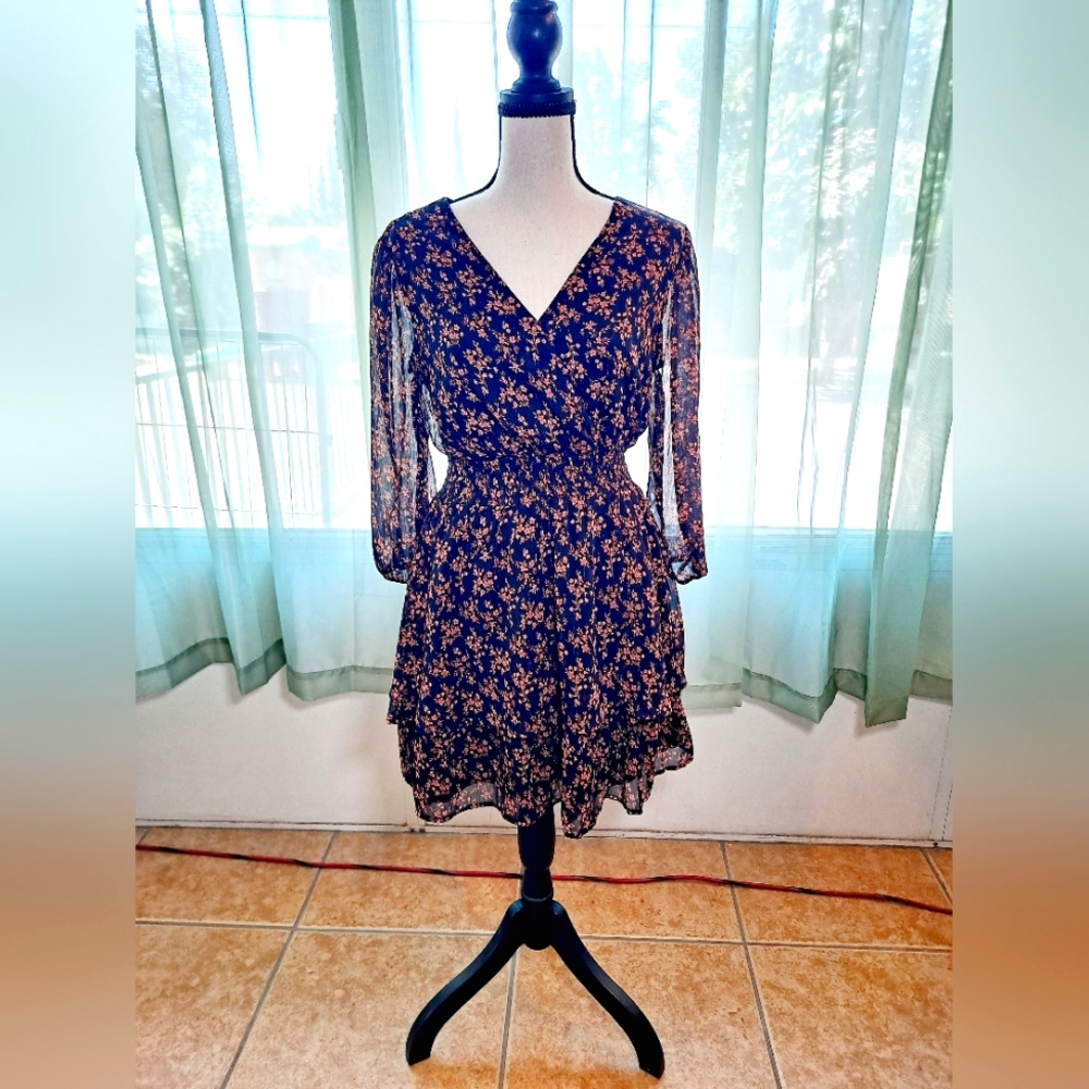 Mimi Chica Floral V-Neck Dress - Black and Gold. NWT, Size Small.